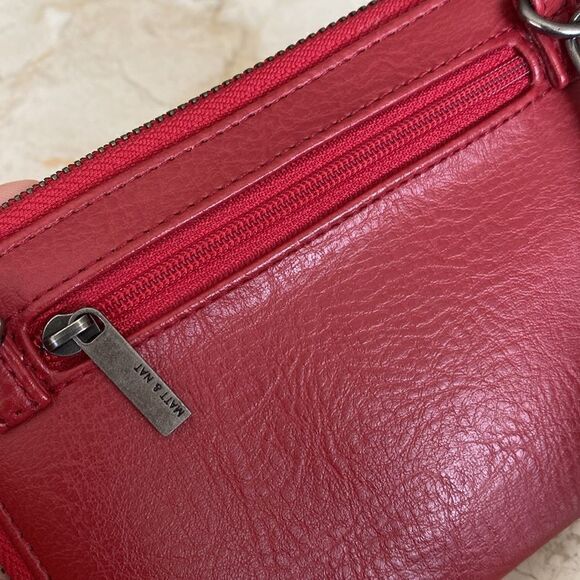 Matt & Nat Odelay Dwell Crossbody Bag Red Vegan Cruelty-Free Leather - Picture 11 of 16